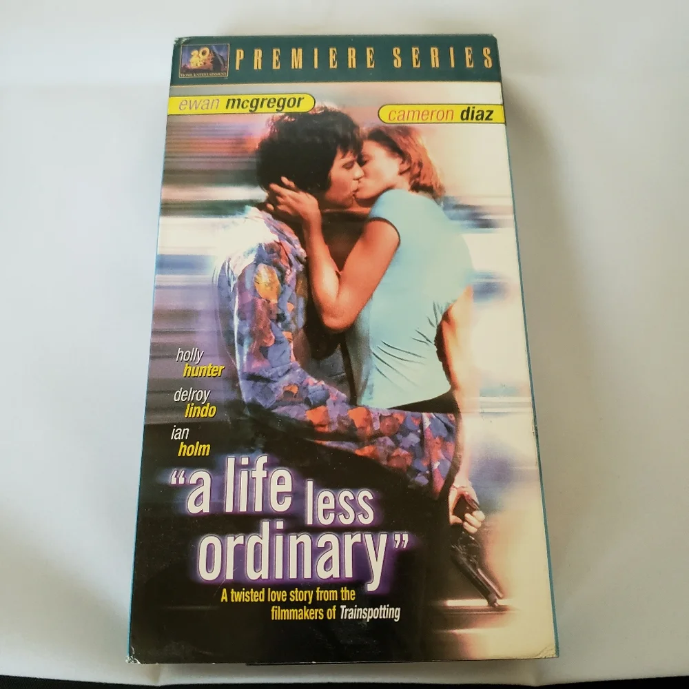 A Life Less Ordinary (1997) – VHS Tape - Picture 2 of 4